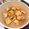 ワンパンお手軽♩【しっとり鶏むね肉ときのこのみぞれ煮】の工程3