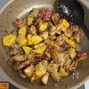 ご飯が進む!【鶏肉とさつまいもの甘酢ごま絡め】レンジで時短♪の工程4