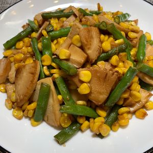 楽ラク手抜キッチン🐶🐾の作ってみた!投稿(たけのことインゲンのコーンバター醤油炒め)