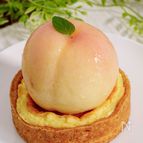 丸ごと桃のチーズタルト