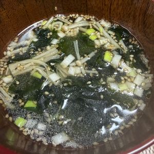 ゆっこの作ってみた!投稿(【この味！焼肉屋さんのネギ塩わかめスープ】ほぼ5分で完成♪)
