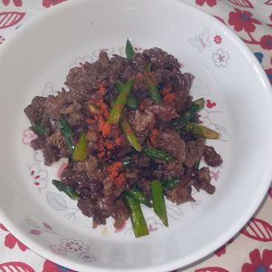 1540308ミミの作ってみた!投稿(やみつきご飯泥棒★【牛肉とアスパラの黒胡椒炒め】)