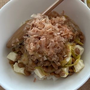 ゆるグル子の作ってみた!投稿(簡単3分でメチャうま！「たくあんとクリームチーズの納豆ご飯」)