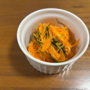 こむぎの作ってみた!投稿(【酢を使わない】きび砂糖と柚子のキャロットラペ)