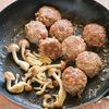 【ワンパン！トマト煮込みハンバーグ】ソースたっぷり♡の工程3