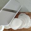 箸休めに♪ポリ袋で簡単千枚漬けの工程2
