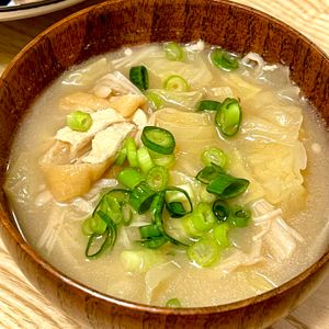 michuの作ってみた!投稿(【キャベツとお揚げのお味噌汁】炒めたキャベツの甘みが絶品！)