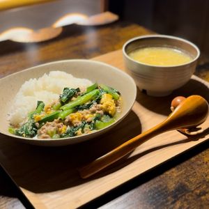 funinmans_mesiの作ってみた!投稿(とろ〜り美味しい♪小松菜とたまごのコク旨あんかけ丼)