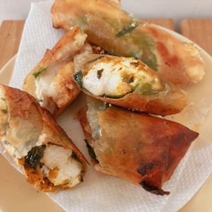 あーちゃん·͜· ♡の作ってみた!投稿(パリッパリ・揚げ焼きで簡単♡はんぺん明太しそチーズ春巻き)