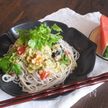 サバ缶のエスニック蕎麦。