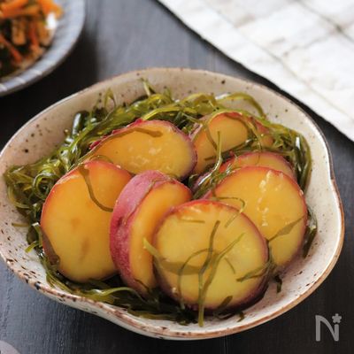 【冷凍おかず】ほっこり美味しい！さつまいもと切り昆布の煮物