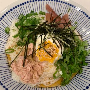 ぐ〜たら子の作ってみた!投稿(【薬味たっぷりぶっかけそうめん】10分で完成♩暑い日はこれ！)