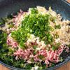 ワンパン♪全部混ぜて焼くだけ◎【ねぎ味噌マヨつくね】の工程1