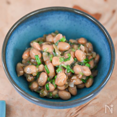 いつもの納豆にひと手間加えて！ザーサイ薬味納豆