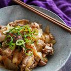 しっかり濃厚！【豚肉のピリ辛マヨ味噌炒め】