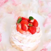【簡単スイーツ】メレンゲを焼いて作る「パブロバ」のレシピ