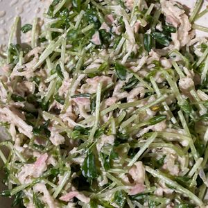 ちっちゃんの作ってみた!投稿(やみつき♪『切り干し大根と豆苗のツナごまマヨ和え』)