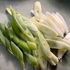 さっぱり旨塩♡ごはんがすすむ【鶏むねとネギの塩レモンソテー】の下準備