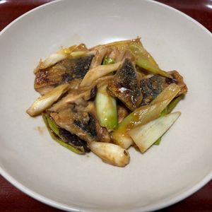 りんごの作ってみた!投稿(【焼きさばとねぎの味噌炒め】お魚おかずが美味しく仕上がる！)
