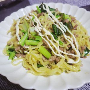 ヴェルの作ってみた!投稿(超特急なのに絶品♩コクうまひき肉焼きそば)