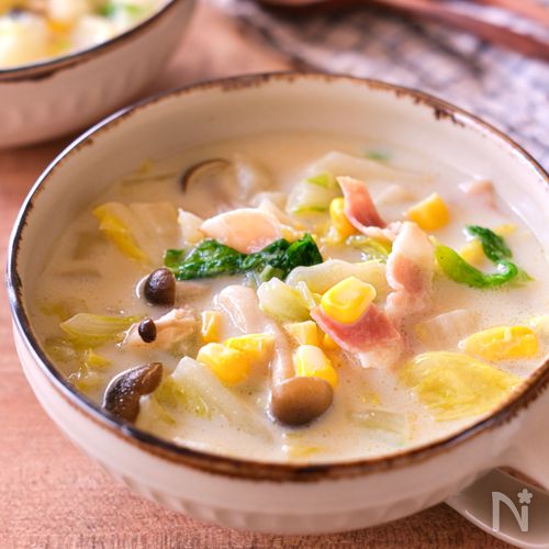 【白菜とベーコンの豆乳スープ】白菜ぺろり♡まろやかなコク♪