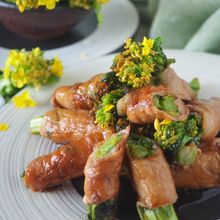 ほろ苦い春の味！菜の花の豚肉ロール照り焼き