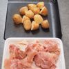 鶏ももと新じゃがのさっぱり白だし漬けの工程1