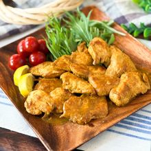 漬け込んで焼くだけ！鶏むね肉のタンドリーチキン