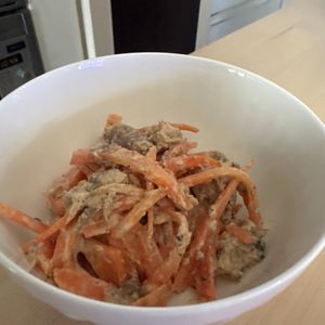 キャサ子の作ってみた!投稿(さばマヨにんじん)