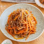 【糸こんにゃくとにんじんのきんぴら】焼肉のたれで味付決まる！
