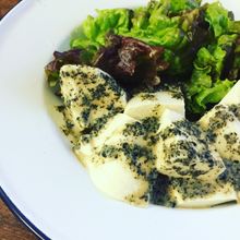 家にある調味料で作れる！やみつき♡胡麻ドレ