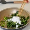 【厚揚げと小松菜のチヂミ】コスパすごっ！ヘルシーワンパンの工程2