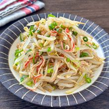 抱えて食べたい♪【もやしとかにかまのナムル】包丁不要！