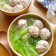 キャベツたっぷり鶏だんごのうま塩スープ