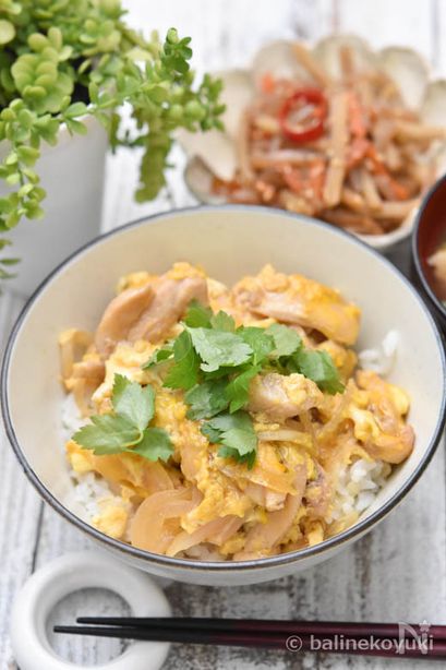 フライパンで作る簡単親子丼 By バリ猫ゆっきー 吉田由季子 レシピサイト Nadia ナディア プロの料理家のおいしいレシピ