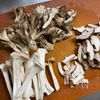新玉ねぎときのこのスモークサーモンマリネの工程2