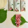 余った餃子の皮で簡単！豚こまで作る「棒餃子風」の工程1