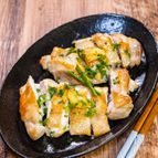 香りを楽しむ「チキンソテーのガーリックパセリオイル」