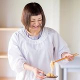 温水ゆりこ