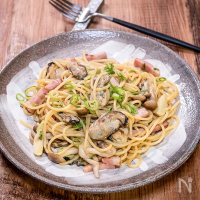 牡蠣とベーコンの和風パスタ