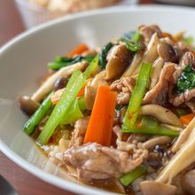 あまり野菜で簡単に🥬たっぷり野菜の中華丼🍚