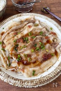 【豚バラもやしの梅ポン重ね蒸し】レンジで6分！ボリューム◎