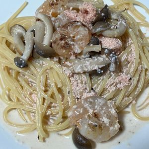 さっちゃんの作ってみた!投稿(【海老ときのこの明太クリームパスタ】海老と明太子の旨みぎゅっ)