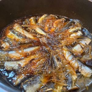 黒柴なこの作ってみた!投稿(新米泥棒！鰯の甘露煮)