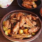ご飯もお酒もすすむ！手羽中と根菜の甘辛仕立て。