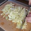 かりモチ♪材料3つ！【春キャベツのガレット】の工程1