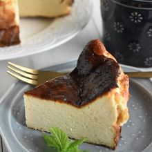 【水切り醤油麹ヨーグルトで和風バスクチーズケーキ】