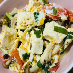 Kuの作ってみた!投稿(【卵とトマトと豆腐の白だし炒め】ヘルシースピードおかず)