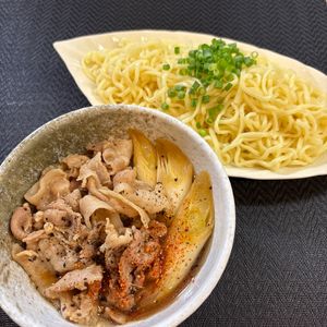 楽ラク手抜キッチン🐶🐾の作ってみた!投稿(豚ばら肉とねぎの甘辛醤油つけ麺)