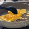【えのきとそぼろのてりたま丼】まな板包丁いらずで簡単!の工程2